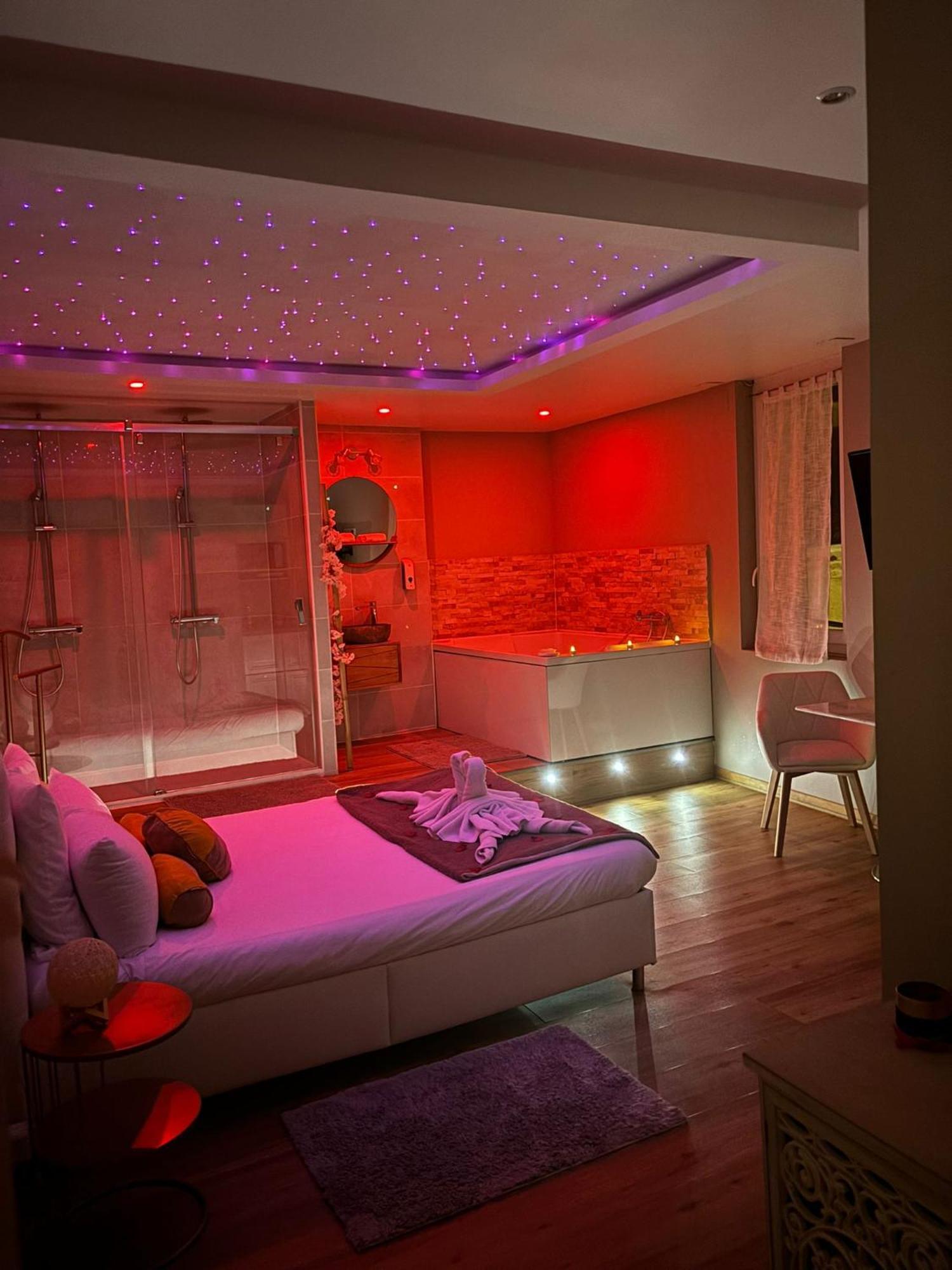 Studio Love Room Spa Baignoire Double La Ciotat Centre Port المظهر الخارجي الصورة
